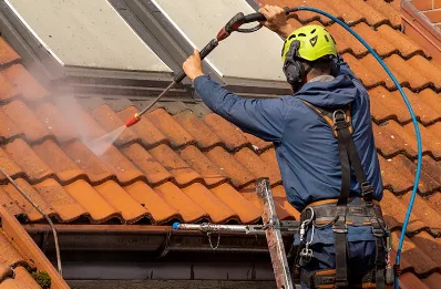 Démoussage et hydrofuge de toiture à Elnes